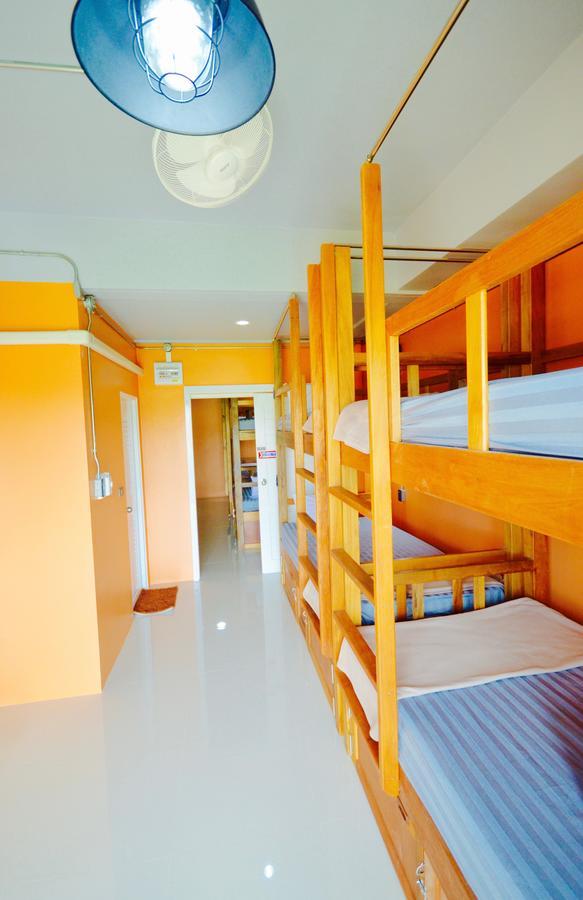 Nomad Hostel Краби Экстерьер фото
