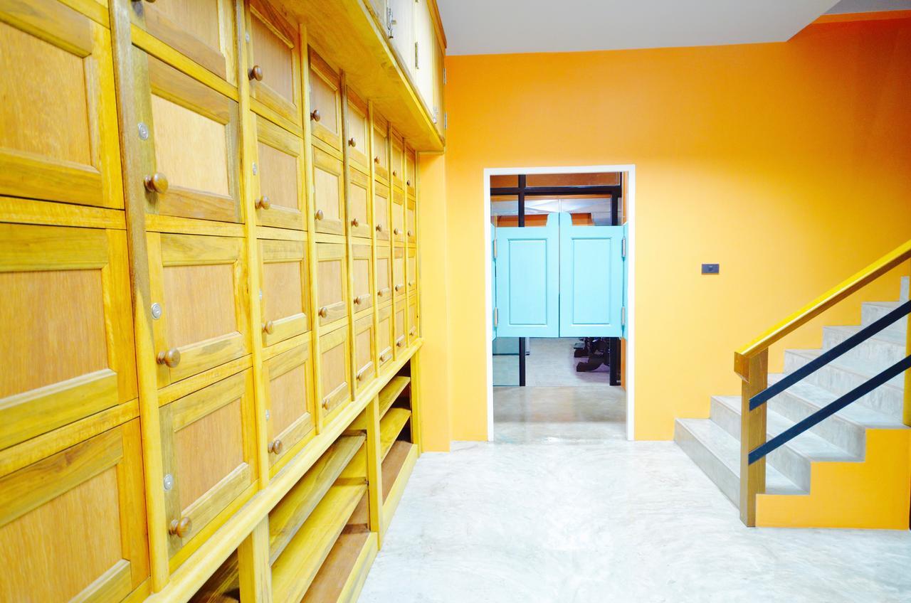 Nomad Hostel Краби Экстерьер фото