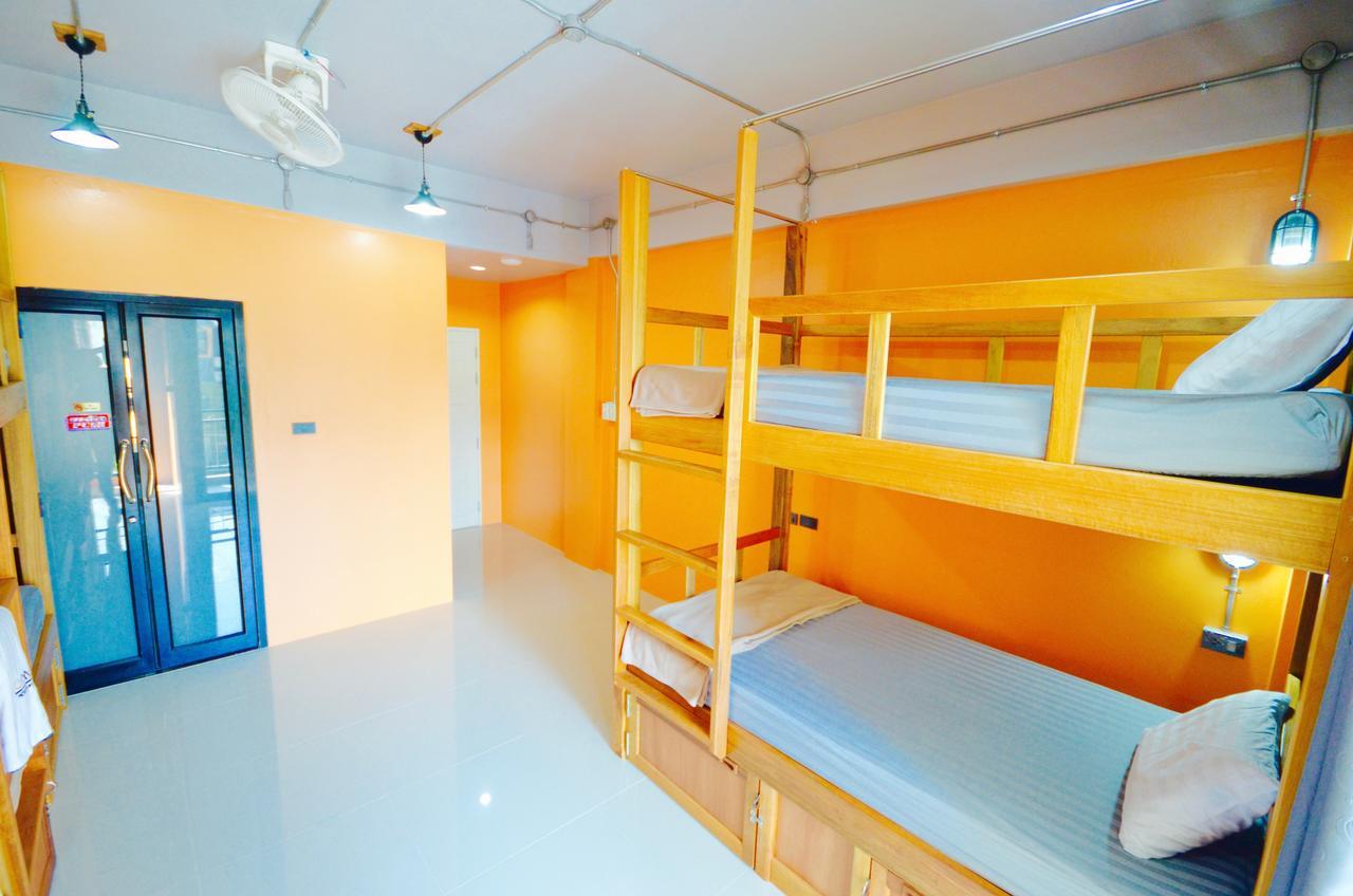 Nomad Hostel Краби Экстерьер фото