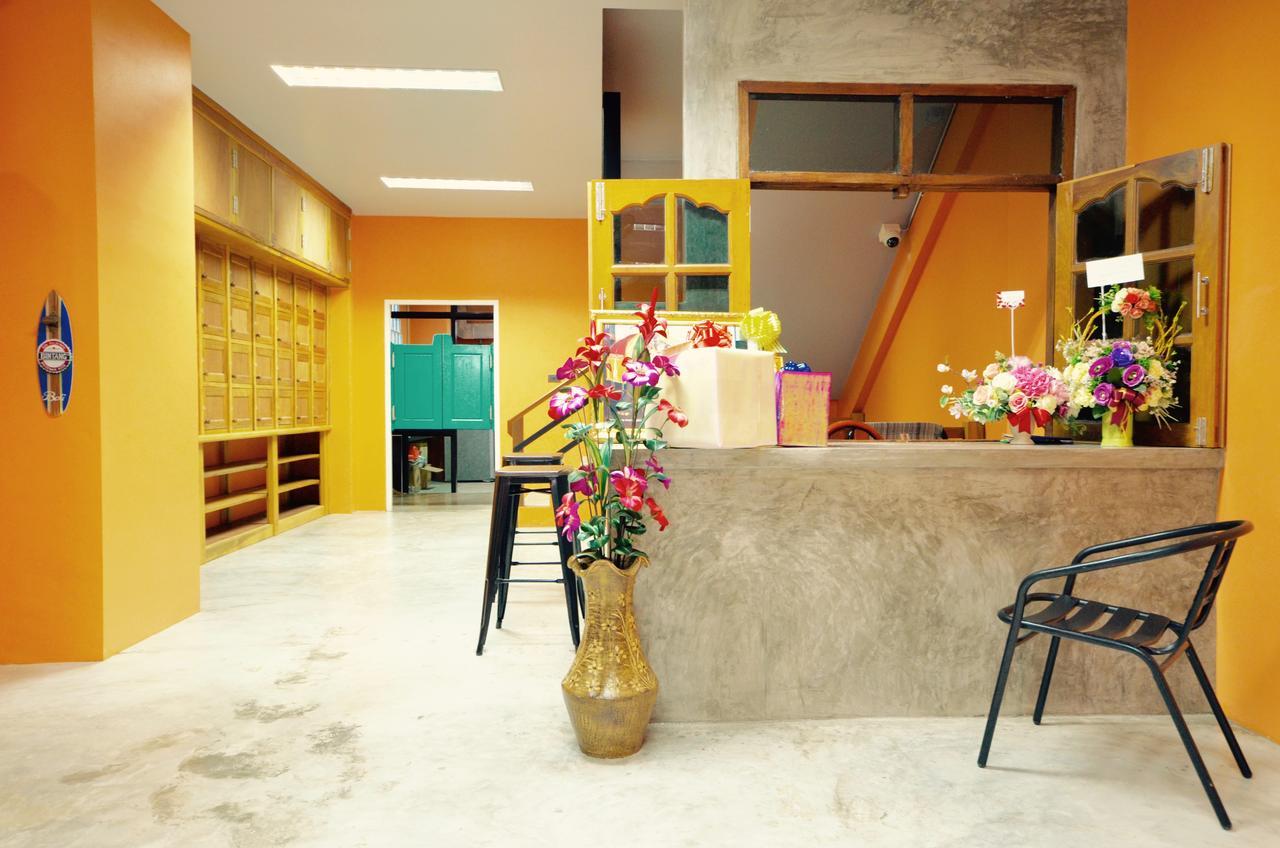 Nomad Hostel Краби Экстерьер фото