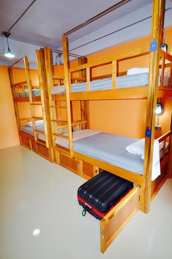 Nomad Hostel Краби Экстерьер фото