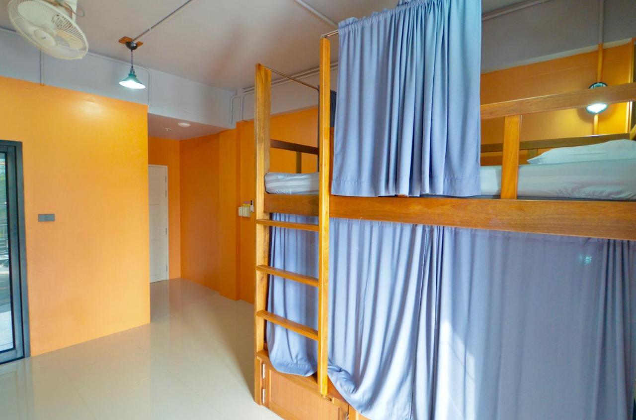 Nomad Hostel Краби Экстерьер фото