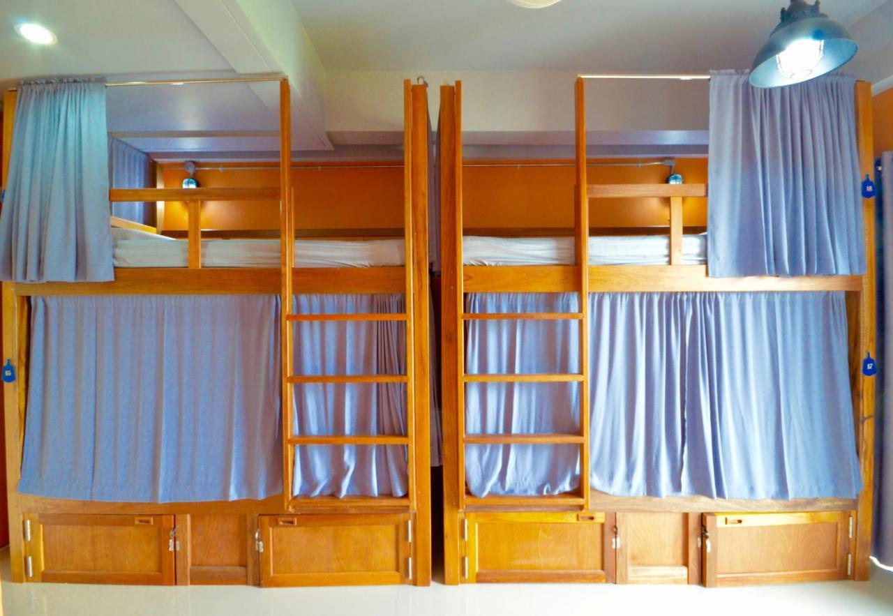 Nomad Hostel Краби Экстерьер фото