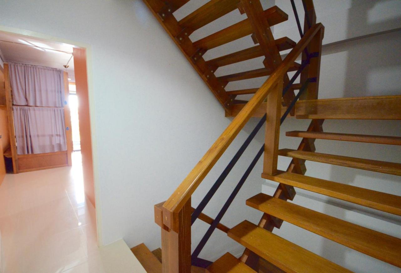 Nomad Hostel Краби Экстерьер фото