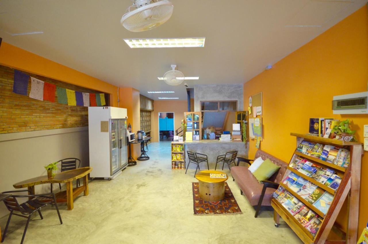 Nomad Hostel Краби Экстерьер фото