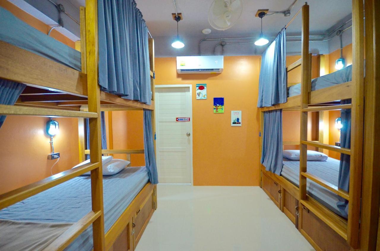 Nomad Hostel Краби Экстерьер фото